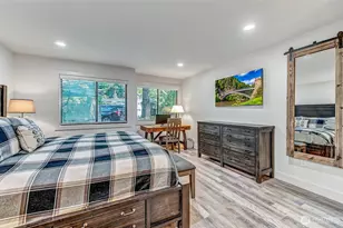 1336 Bellevue Way NE, Bellevue, WA 98004 - Photo 14