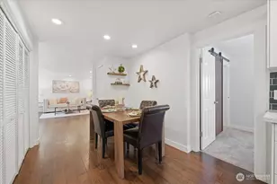 2804 E Howell St, Seattle, WA 98122 - Photo 8