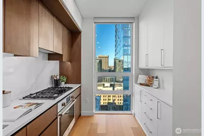 121 Stewart Street #2202, Seattle, WA 98101 - Photo 4