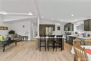 1019 Stanford Dr, Cosmopolis, WA 98537 - Photo 2