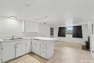 5428 Seahurst Ave, Everett, WA 98203 - Photo 10
