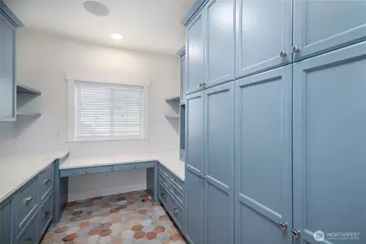 2215 Skyline Way, Anacortes, WA 88221 - Photo 20