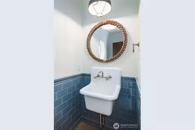 2215 Skyline Way, Anacortes, WA 88221 - Photo 18