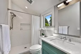 520 NE 82nd St, Seattle, WA 98115 - Photo 24