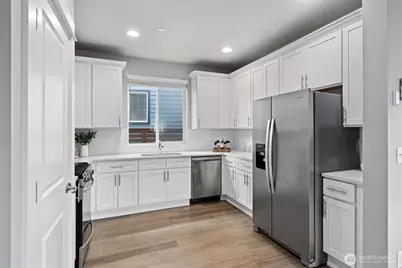 18774 Edmunds Court E, Bonney Lake, WA 98391 - Photo 14