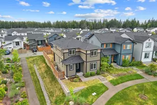 18774 Edmunds Ct E, Bonney Lake, WA 98391 - Photo 4