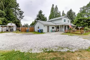 12111 213th Ave Ct E, Bonney Lake, WA 98391 - Photo 2