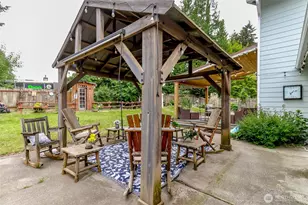 12111 213th Ave Ct E, Bonney Lake, WA 98391 - Photo 34