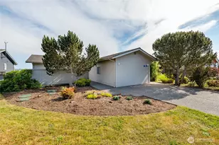 754 Livingston Bay Shore Dr, Camano Island, WA 98282 - Photo 22