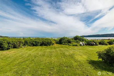 754 Livingston Bay Shore Drive, Camano Island, WA 98282 - Photo 6
