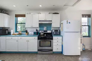 754 Livingston Bay Shore Dr, Camano Island, WA 98282 - Photo 10