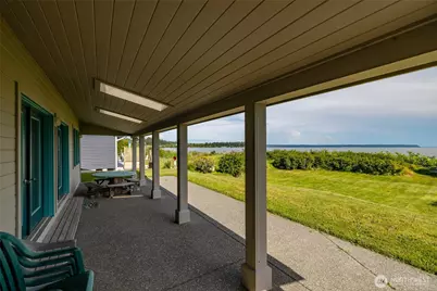754 Livingston Bay Shore Drive, Camano Island, WA 98282 - Photo 4
