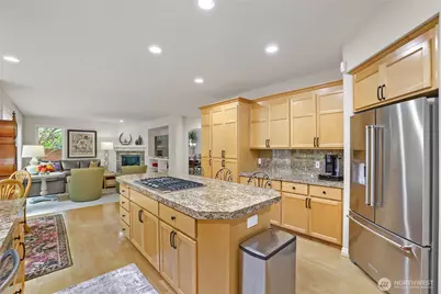 916 275th Place SE, Sammamish, WA 98075 - Photo 14