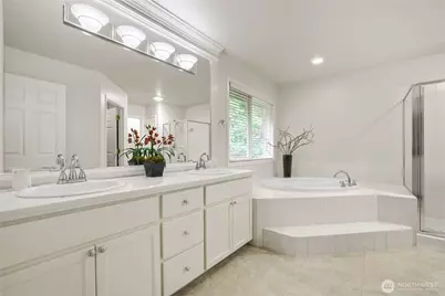 916 275th Place SE, Sammamish, WA 98075 - Photo 24