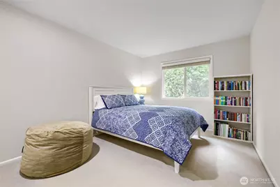 916 275th Place SE, Sammamish, WA 98075 - Photo 18