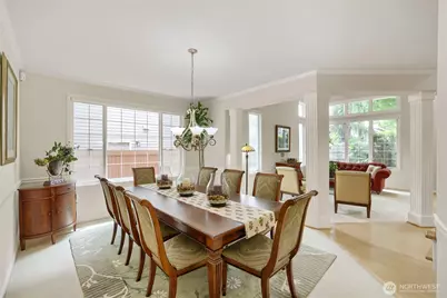 916 275th Place SE, Sammamish, WA 98075 - Photo 8