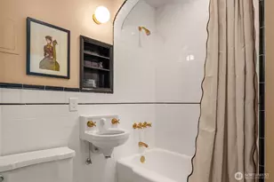 214 13th Ave E, Seattle, WA 98102 - Photo 24