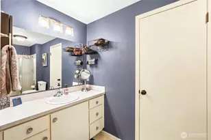 11714 SE 93rd St, Newcastle, WA 98056 - Photo 14