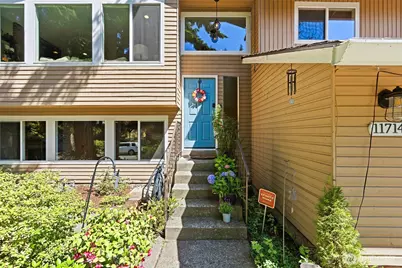 11714 SE 93rd Street, Newcastle, WA 98056 - Photo 2