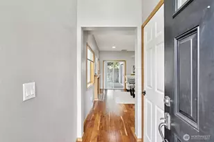 18870 108th Ln SE, Renton, WA 98055 - Photo 6