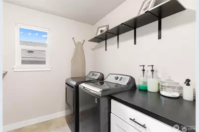 8218 37th Place NE, Marysville, WA 98270 - Photo 34