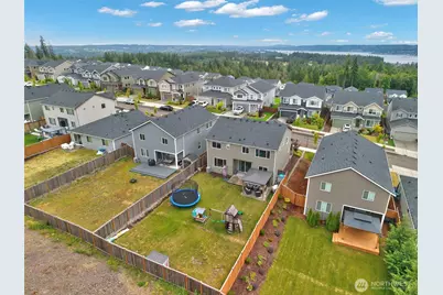 1328 Baker Heights Loop, Bremerton, WA 98312 - Photo 2