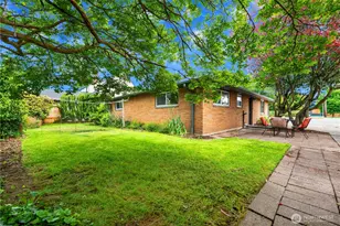 827 N 1st St, Renton, WA 98057 - Photo 18