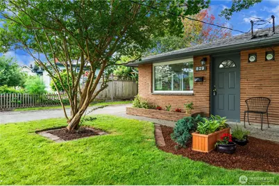 827 N 1st Street, Renton, WA 98057 - Photo 2