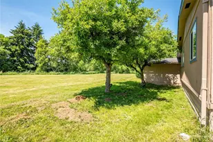 2355 Sparrow Loop, Kelso, WA 98626 - Photo 28
