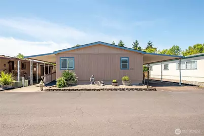 2355 Sparrow Loop #169, Kelso, WA 98626 - Photo 2