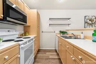 25235 SE Klahanie Blvd, Sammamish, WA 98029 - Photo 8