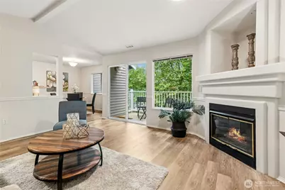 25235 SE Klahanie Boulevard #E305, Sammamish, WA 98029 - Photo 4