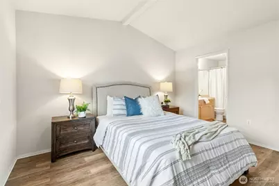 25235 SE Klahanie Boulevard #E305, Sammamish, WA 98029 - Photo 12