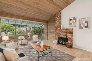 11331 NE 129th St, Kirkland, WA 98034 - Photo 2