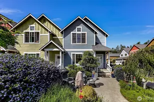 200 NW 1st St, Coupeville, WA 98239 - Photo 1