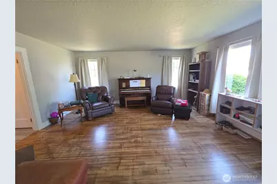 911 Alder, Hoquiam, WA 98550 - Photo 4