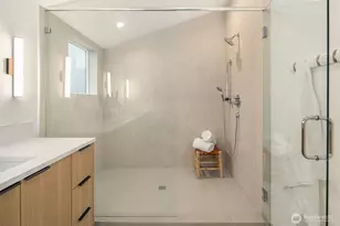 537 N 70th St, Seattle, WA 98103 - Photo 26