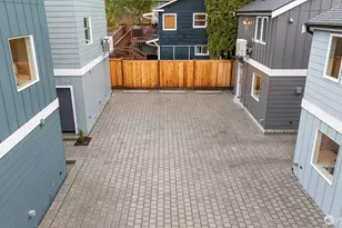 537 N 70th St, Seattle, WA 98103 - Photo 30