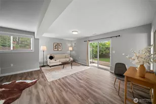 12302 SE 46th Ct, Bellevue, WA 98006 - Photo 14