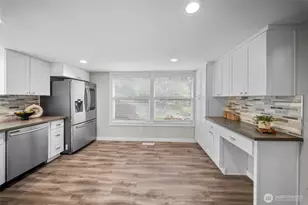 12302 SE 46th Ct, Bellevue, WA 98006 - Photo 6