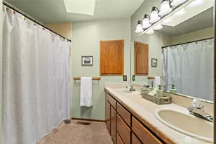 200 NE Riverhill Dr, Belfair, WA 98528 - Photo 18