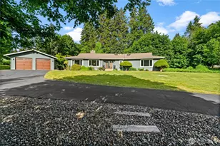 200 NE Riverhill Dr, Belfair, WA 98528 - Photo 2