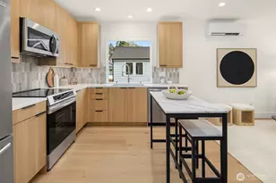 533 B N 70th St, Seattle, WA 98103 - Photo 4