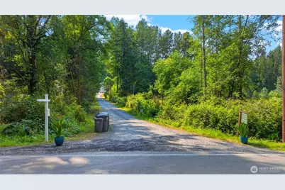 19232 Yew Way, Snohomish, WA 98296 - Photo 2