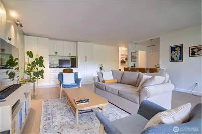 4545 Sand Point Way NE #302, Seattle, WA 98105 - Photo 8