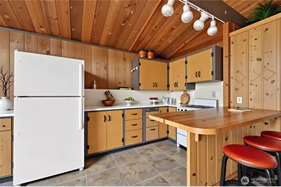 819 E Madrona Boulevard NW, Lakebay, WA 98349 - Photo 2