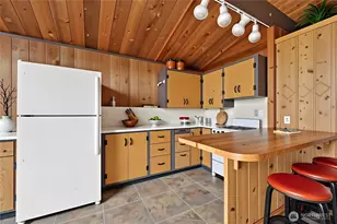 819 E Madrona Blvd NW, Lakebay, WA 98349 - Photo 2