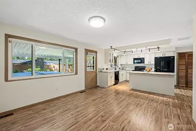 5208 Brentwood Drive SE, Lacey, WA 98503 - Photo 10