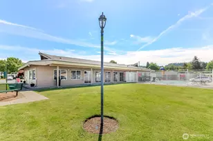 210 37th St SE, Auburn, WA 98002 - Photo 32