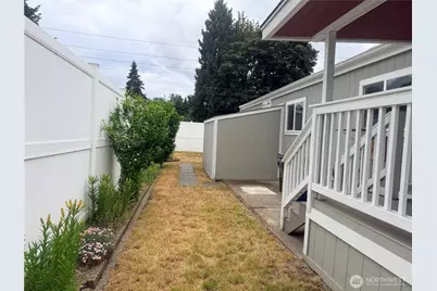 210 37th St SE #35, Auburn, WA 98002 - Photo 4